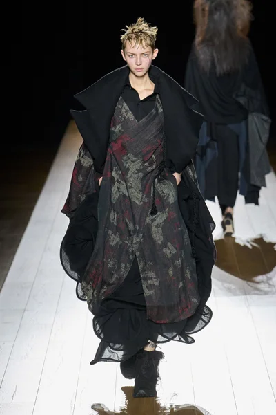 Look 37